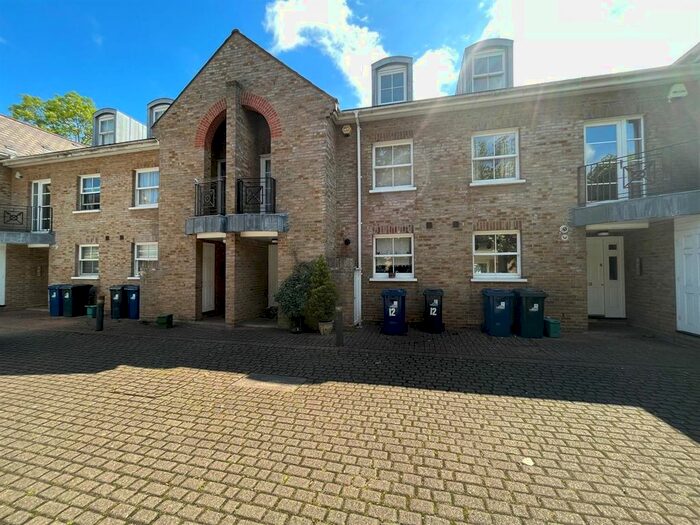 3 Bedroom Terraced House To Rent In Hills Mews, Florence Road, London, W5