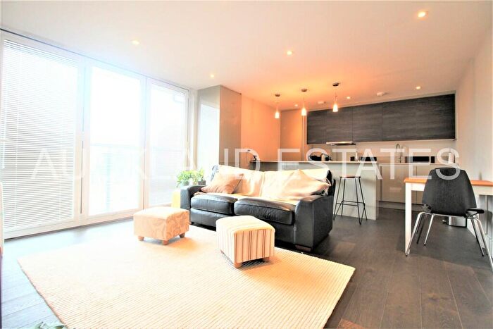 2 Bedroom Apartment To Rent In Senate House, Southgate Road, Potters Bar, EN6