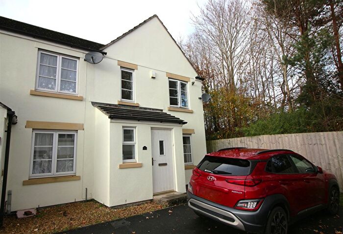 3 Bedroom End Of Terrace House For Sale In Grassmere Way, Pillmere, Saltash, PL12
