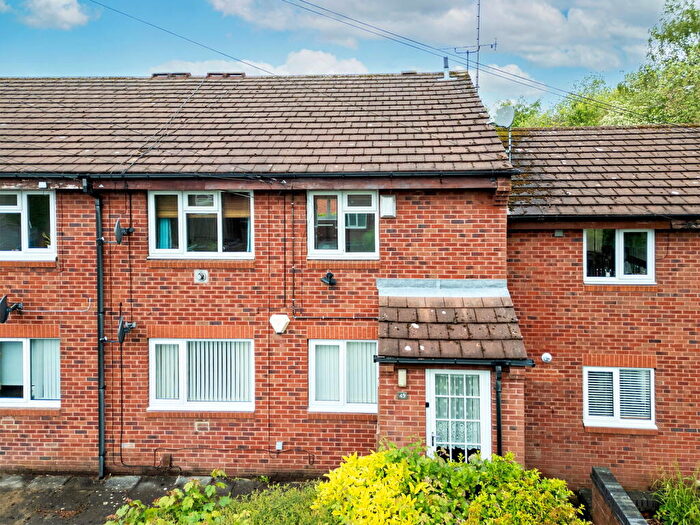 2 Bedroom Apartment For Sale In Kingfisher Way, Alwoodley, Leeds, LS17