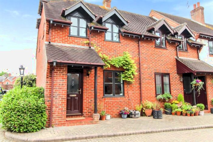 2 Bedroom End Of Terrace House To Rent In Coppercourt Leaze, Wimborne, Dorset, BH21