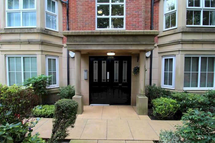 2 Bedroom Flat To Rent In Wigan Road, Wigan, WN1