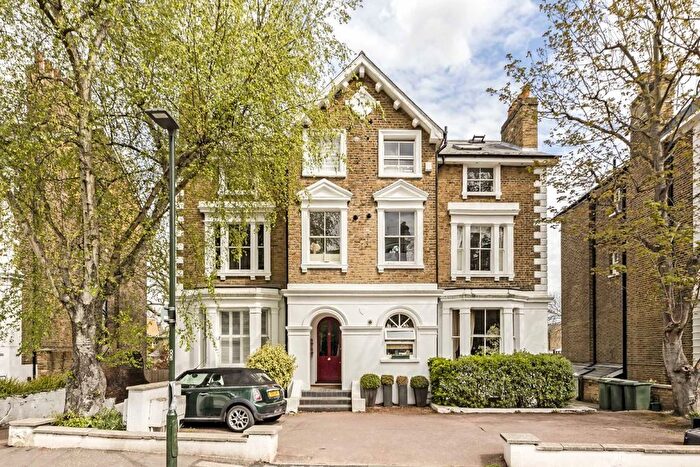 3 Bedroom Flat To Rent In Marlborough Road, Richmond, TW10