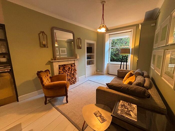 1 Bedroom Flat To Rent In Jeffrey Street, Edinburgh, EH1