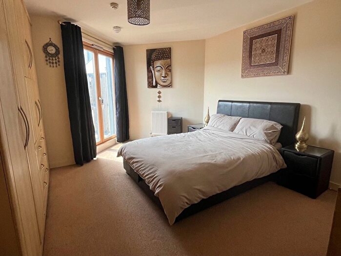 1 Bedroom Flat For Sale In Chatham Place, Reading, RG1