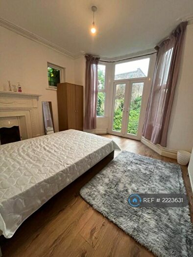 3 Bedroom Flat To Rent In Brownhill Road, London, SE6