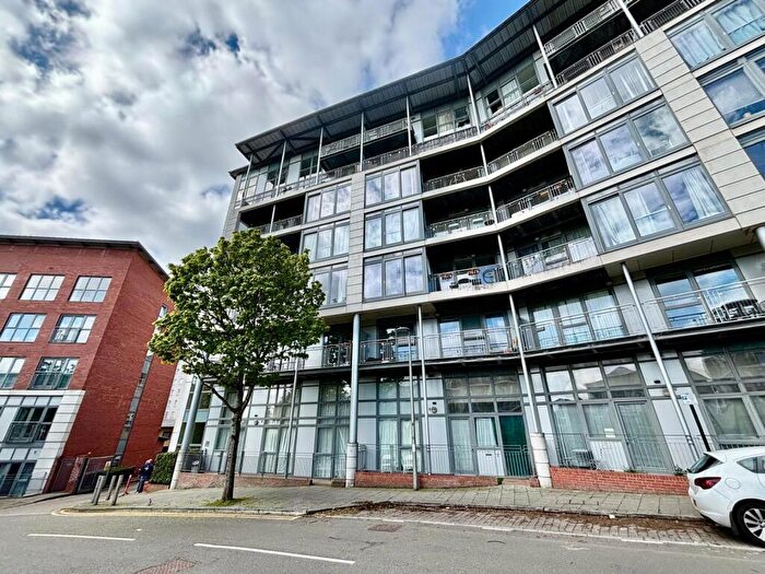 3 Bedroom Penthouse For Sale In Longleat Avenue, Birmingham, B15