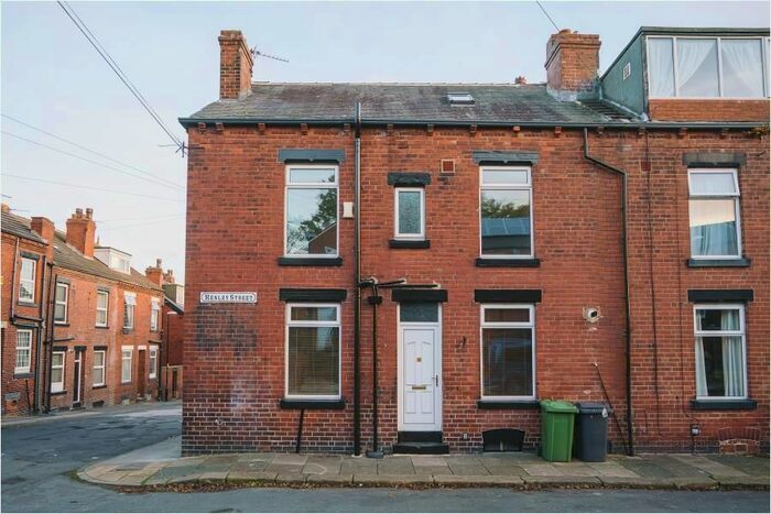 3 Bedroom Terraced House To Rent In Henley Street, Leeds LS13