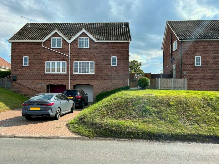 3 Bedroom Semi-Detached House To Rent In Main Road, Filby, NR29