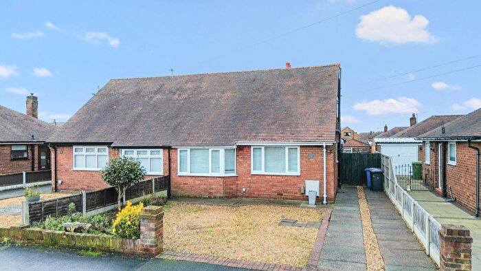 3 Bedroom Semi Detached Bungalow For Sale In Northdale Road, Paddington, WA1