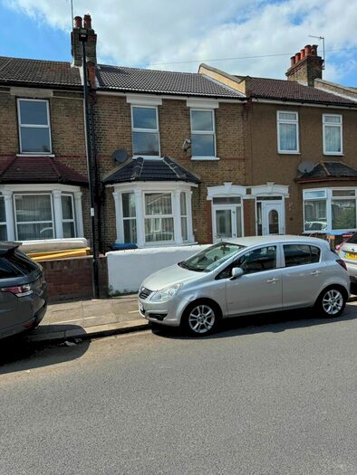 3 Bedroom Terraced House To Rent In Suffolk Road, Enfield, EN3
