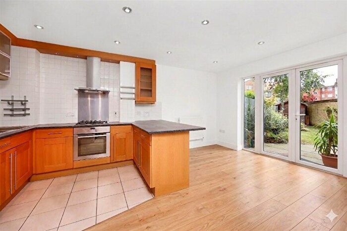 4 Bedroom House To Rent In Franklin Place, Greenwich, SE13