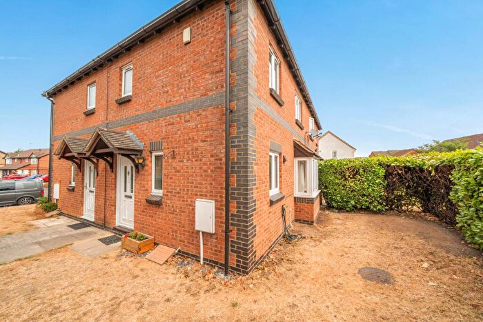 2 Bedroom Cluster House For Sale In Riverfield Drive, Bedford, MK41