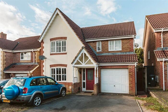 4 Bedroom Detached House For Sale In Bakers Ground, Stoke Gifford, Bristol, BS34