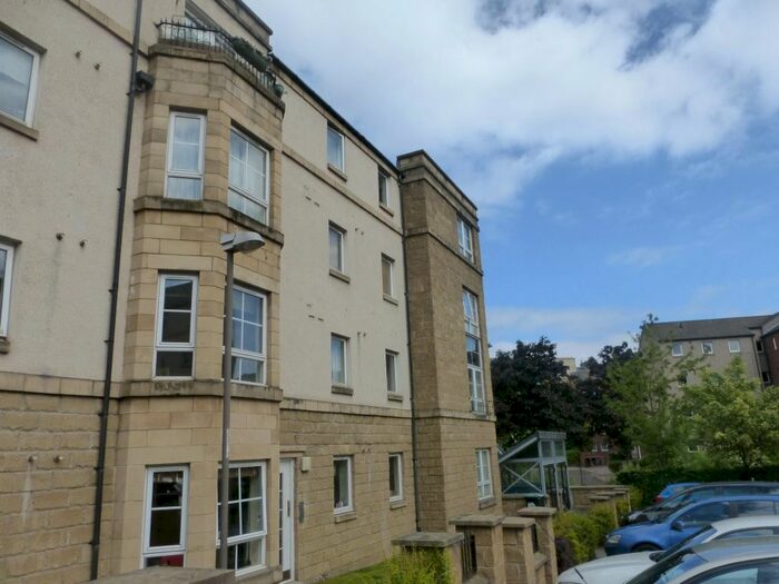 2 Bedroom Flat To Rent In Dicksonfield, Leith, Edinburgh, EH7