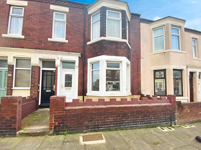 2 Bedroom Flat To Rent In Gordon Road, South Shields, Tyne And Wear, NE34