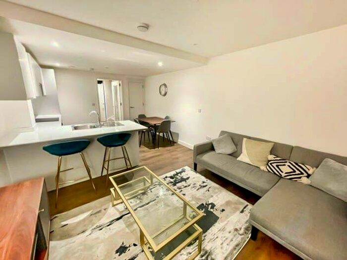 2 Bedroom Town House To Rent In Naples Street, Manchester, M4