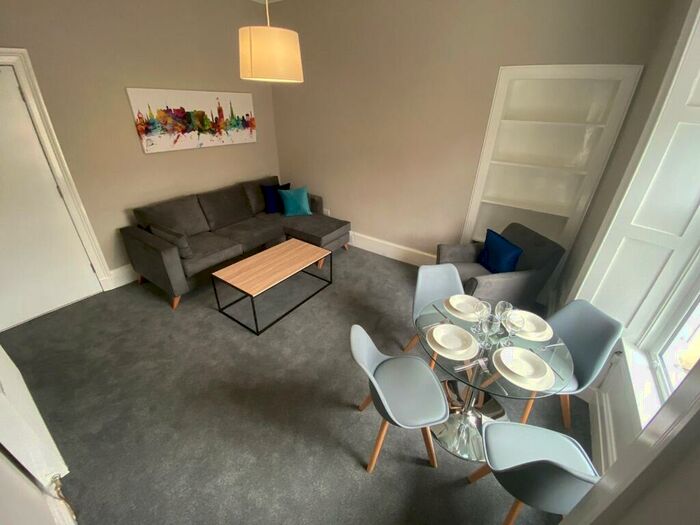 2 Bedroom Flat To Rent In Montgomery Street, New Town, Edinburgh, EH7