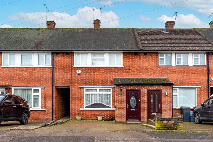 2 Bedroom Terraced House For Sale In Morpeth Avenue, Borehamwood, WD6