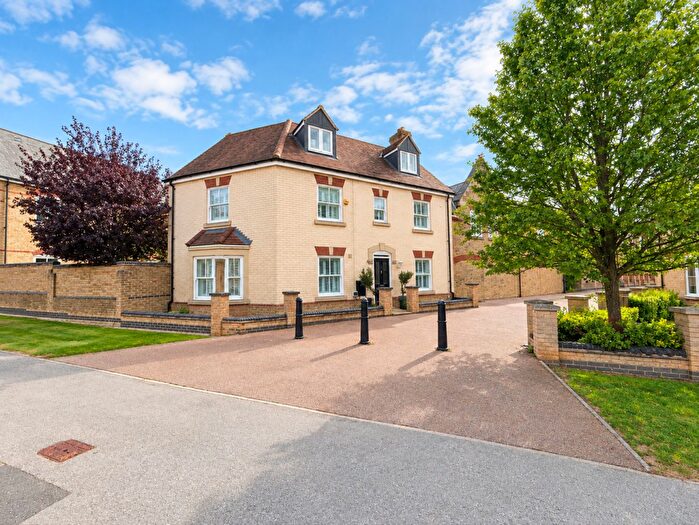 4 Bedroom Link Detached House For Sale In Charlotte Avenue, Fairfield, Hitchin, SG5