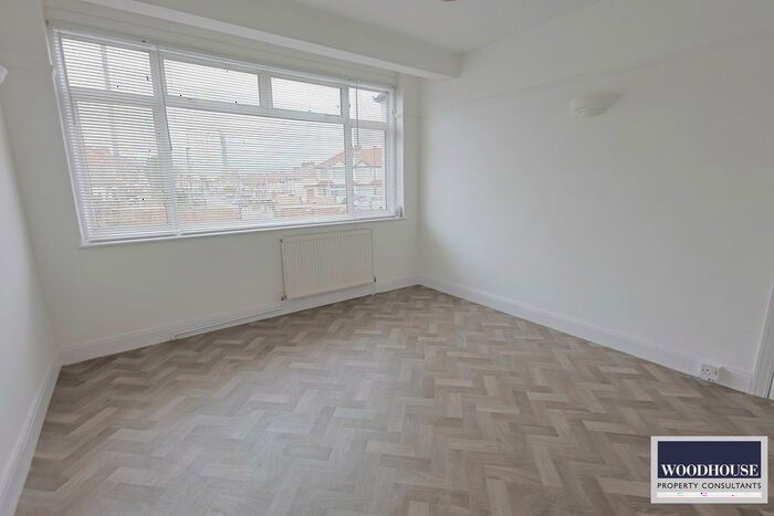 3 Bedroom Semi-Detached House To Rent In Brick Lane, Enfield, EN3