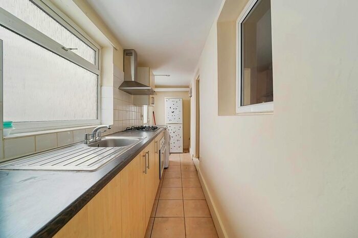 2 Bedroom Flat To Rent In (Ground Floor Flat), Norman Road, Leytonstone, E11