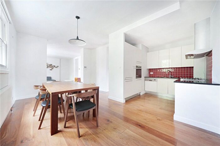 2 Bedroom Flat To Rent In Ovington Square, London, SW3