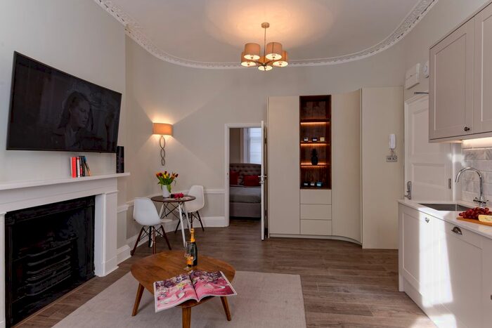 1 Bedroom Flat To Rent In York Street, Marylebone, W1H