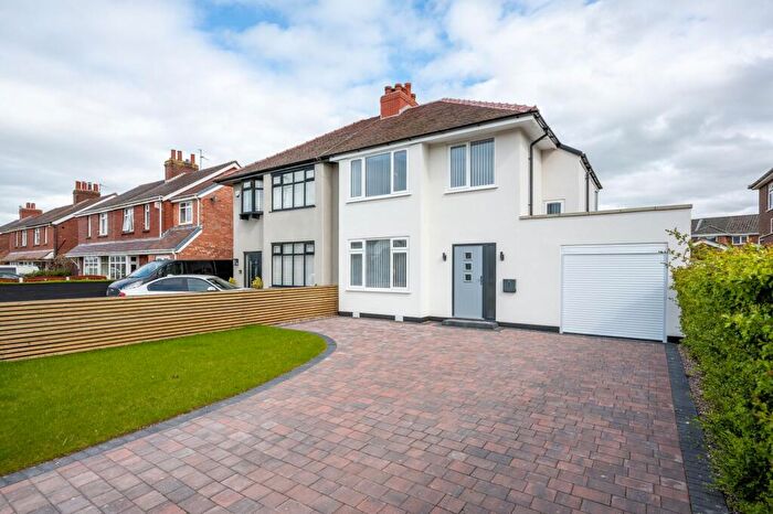 3 Bedroom Semi Detached House For Sale In Liverpool Road South, Burscough, L40