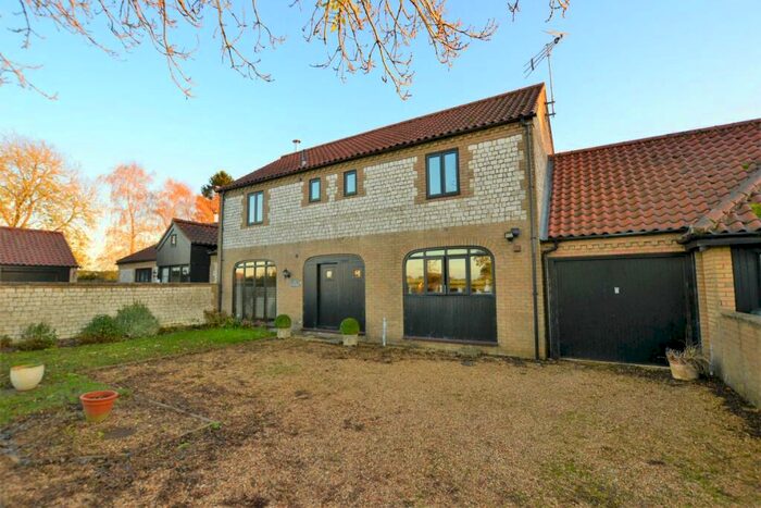 4 Bedroom Link Detached House For Sale In East Walton, PE32