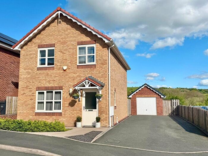 3 Bedroom Detached House For Sale In Dolydd Pentrosfa, Llandrindod Wells, Powys, LD1