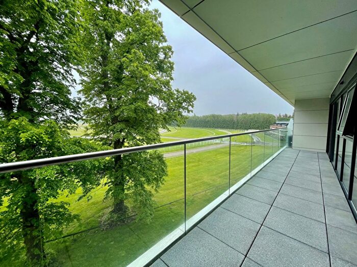 2 Bedroom Flat To Rent In Carruthers Court, Racecourse Road, Newbury, RG14