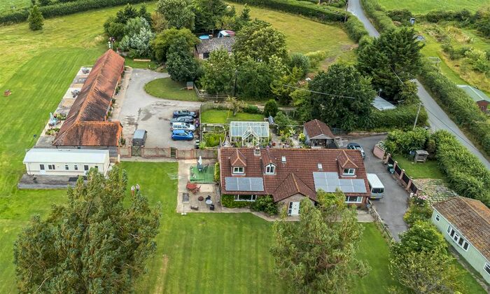 6 Bedroom Detached House For Sale In East Orchard, Shaftesbury, Dorset, SP7