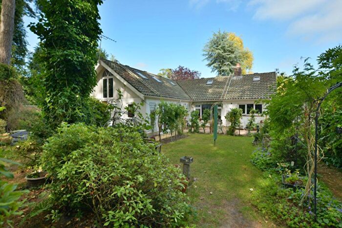 2 Bedroom Bungalow For Sale In Quarry Close, Colehill, BH21