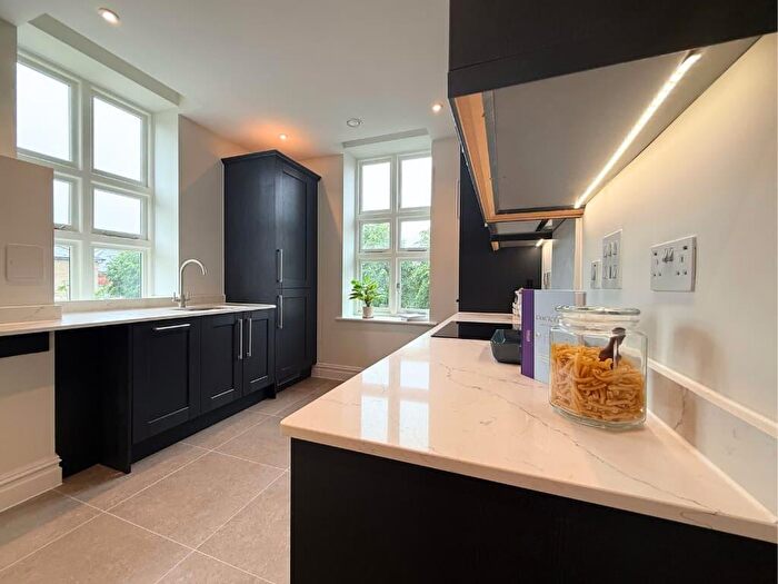 1 Bedroom Apartment For Sale In Off Fountain Way, Wilton Road, Salisbury, SP2