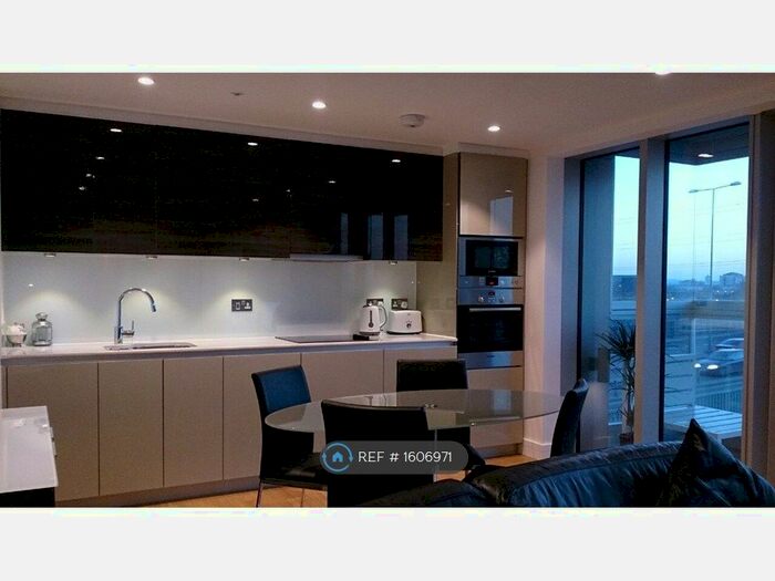2 Bedroom Flat To Rent In Barking Road, Canning Town, E16