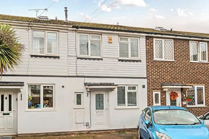 2 Bedroom Terraced House For Sale In Anderson Drive, Ashford, TW15