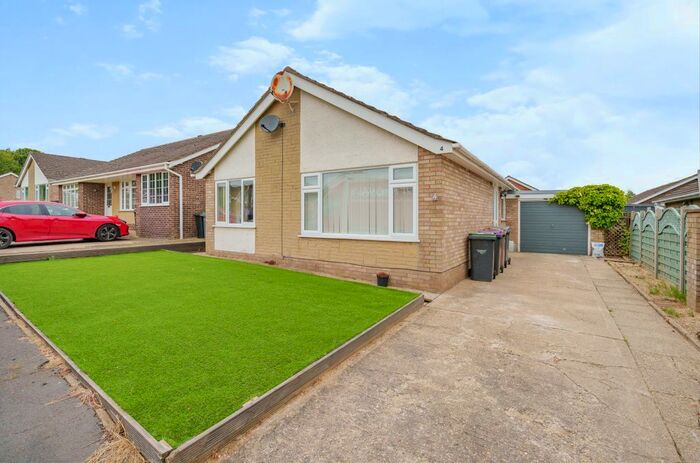 3 Bedroom Bungalow For Sale In Dane Close, Metheringham, Lincoln, LN4