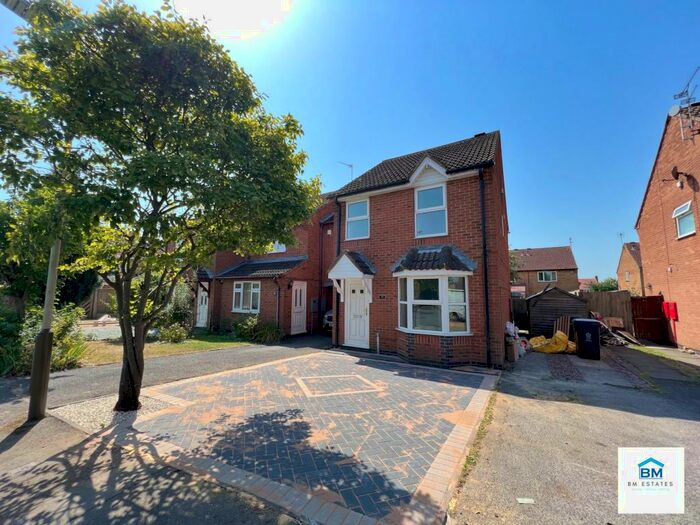 3 Bedroom Link Detached House To Rent In Meadowsweet Road, Hamilton, LE5