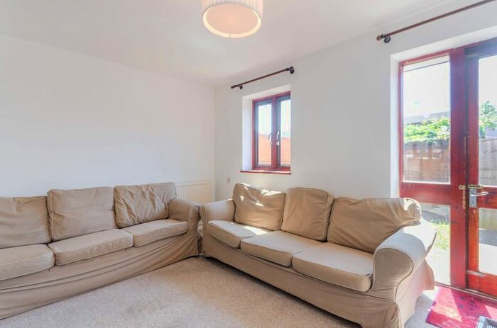 3 Bedroom Maisonette To Rent In Derwent Road, Raynes Park, London SW20