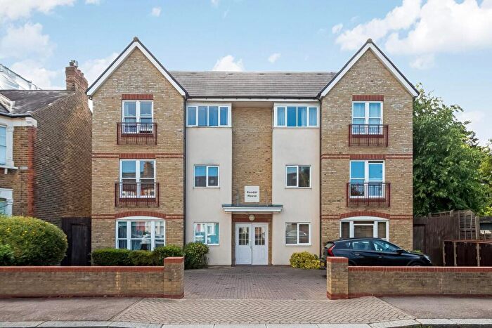 2 Bedroom Flat For Sale In Carholme Road, Forest Hill, London, SE23