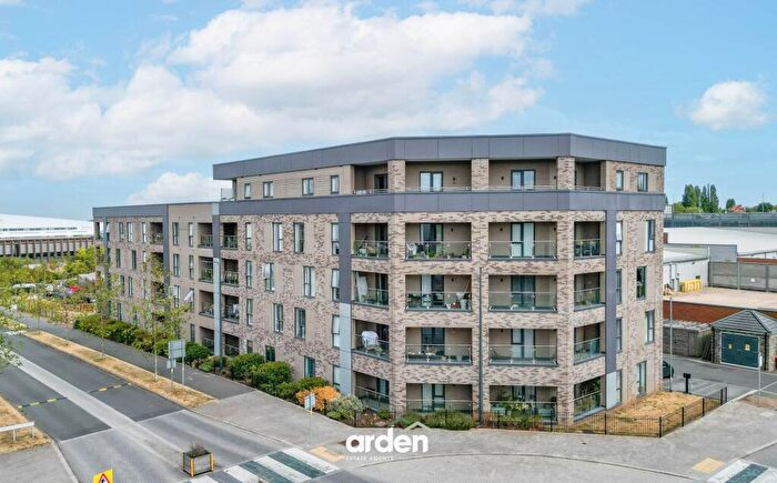 2 Bedroom Flat For Sale In Cooper Avenue, Birmingham, B31