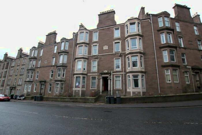 2 Bedroom Flat To Rent In Lochee Road, Dundee DD2
