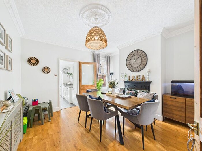 3 Bedroom Terraced House For Sale In Broadway, Farcet, PE7