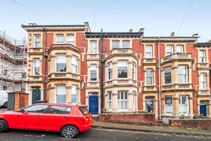 3 Bedroom Town House For Sale In Granby Hill, Bristol, BS8