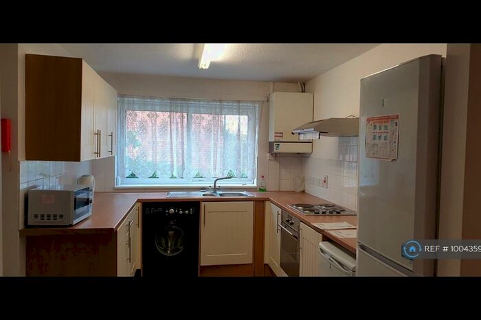 6 Bedroom Terraced House To Rent In Stanley Wooster Way, Colchester, CO4
