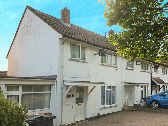 1 Bedroom Garage / Parking To Rent In Shephall Way, Stevenage, Hertfordshire, SG2