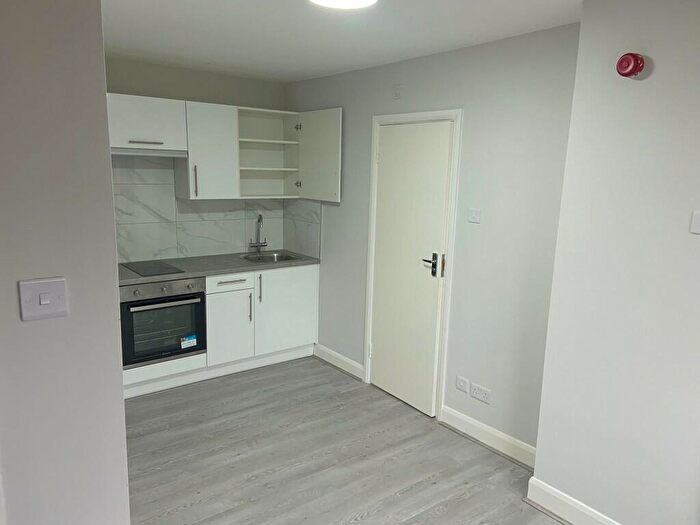 Studio To Rent In Barnsbury Road, London, N1