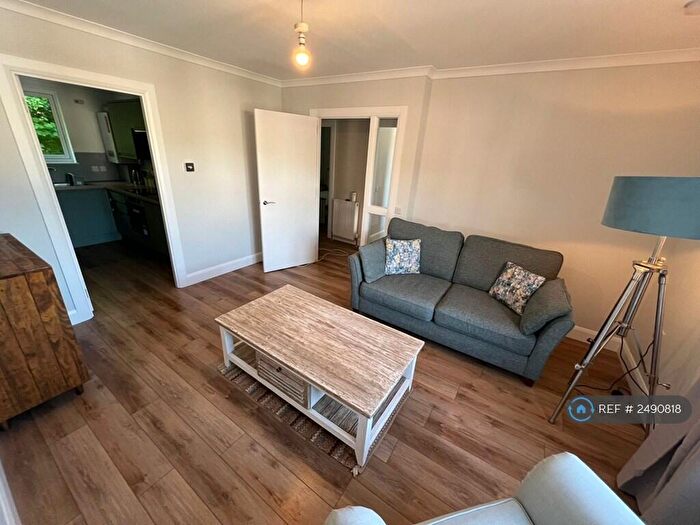 2 Bedroom Flat To Rent In Buchannan Place, Callander, FK17