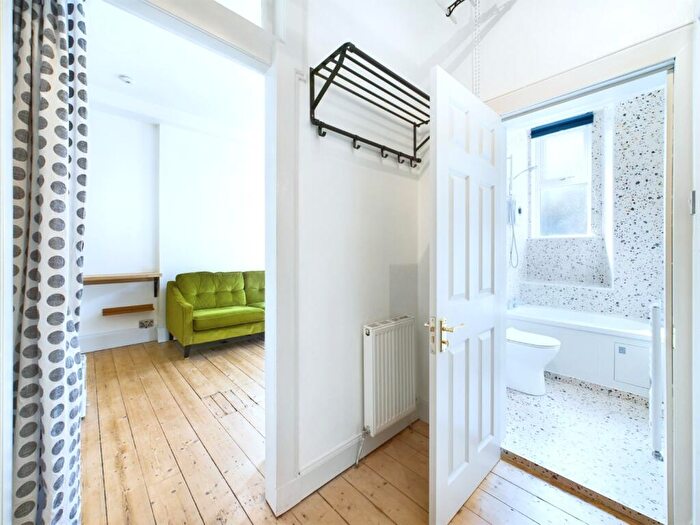 1 Bedroom Apartment To Rent In Edina Place, Leith, Edinburgh, EH7